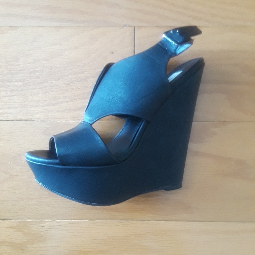 Black, Steve Madden strappy platform shoe.